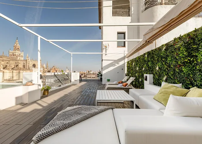 Isg Apartments Modern Atticpool At The Cathedralfree Parking
