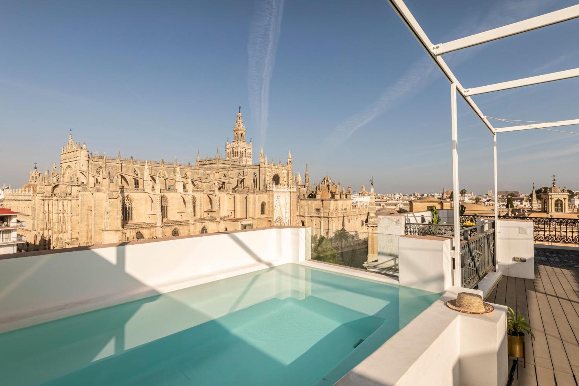 Appartement Isg Modern Atticpool At The Cathedralfree Parking *