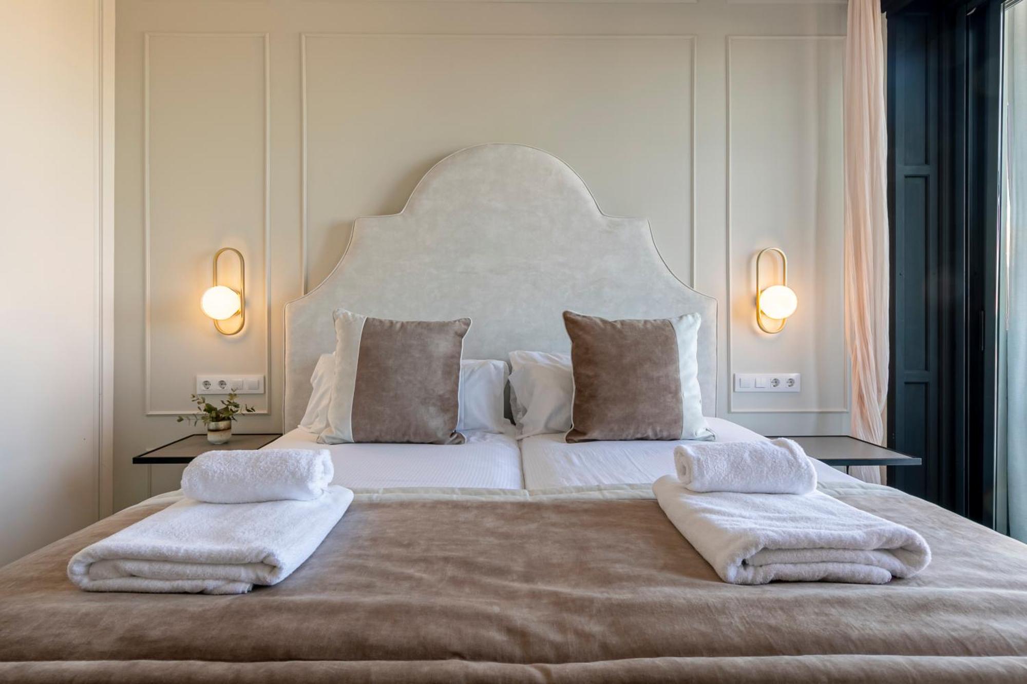 Apartamento Isg Modern Atticpool At The Cathedralfree Parking Sevilla