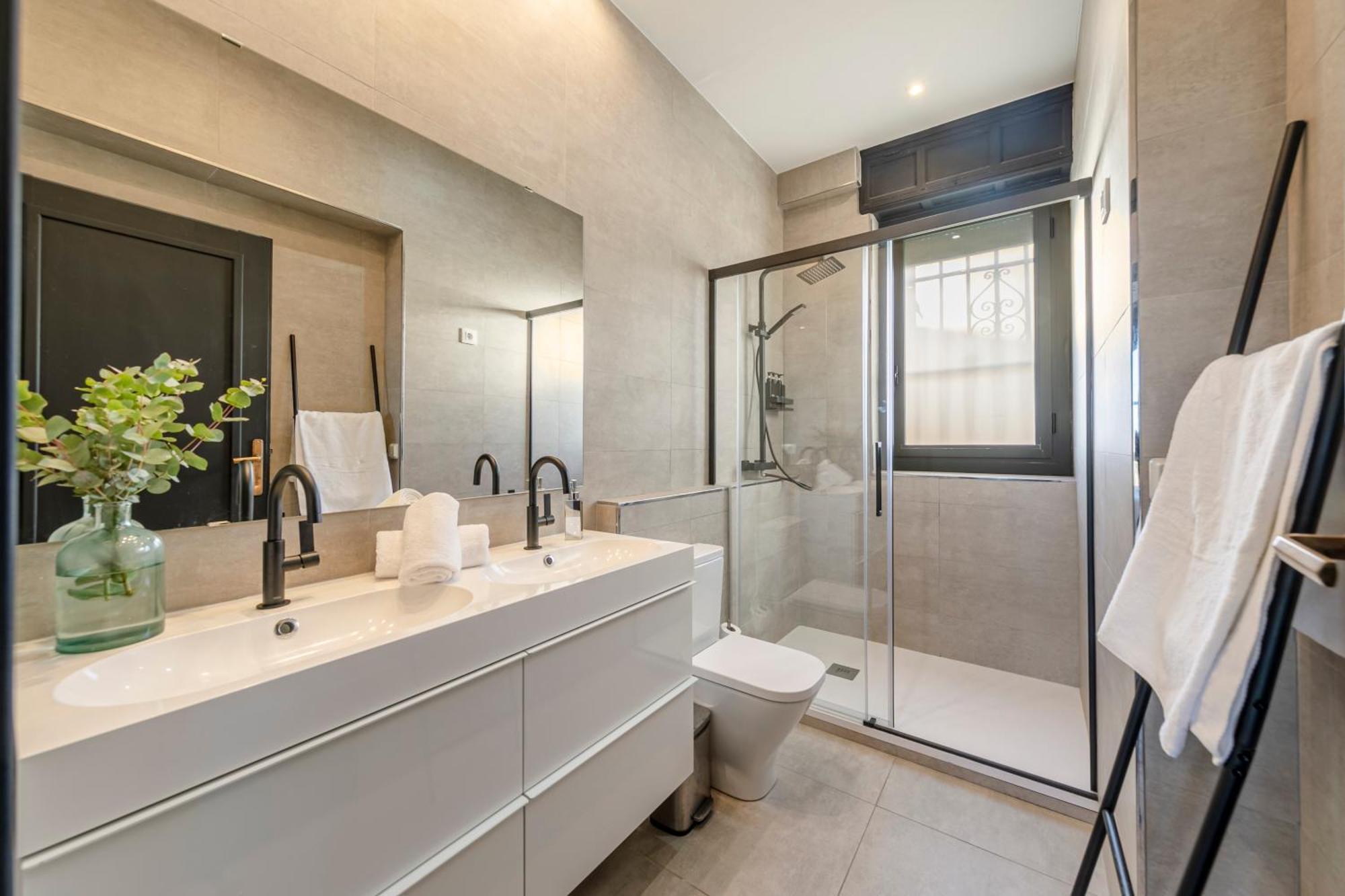 Appartement Isg Modern Atticpool At The Cathedralfree Parking *