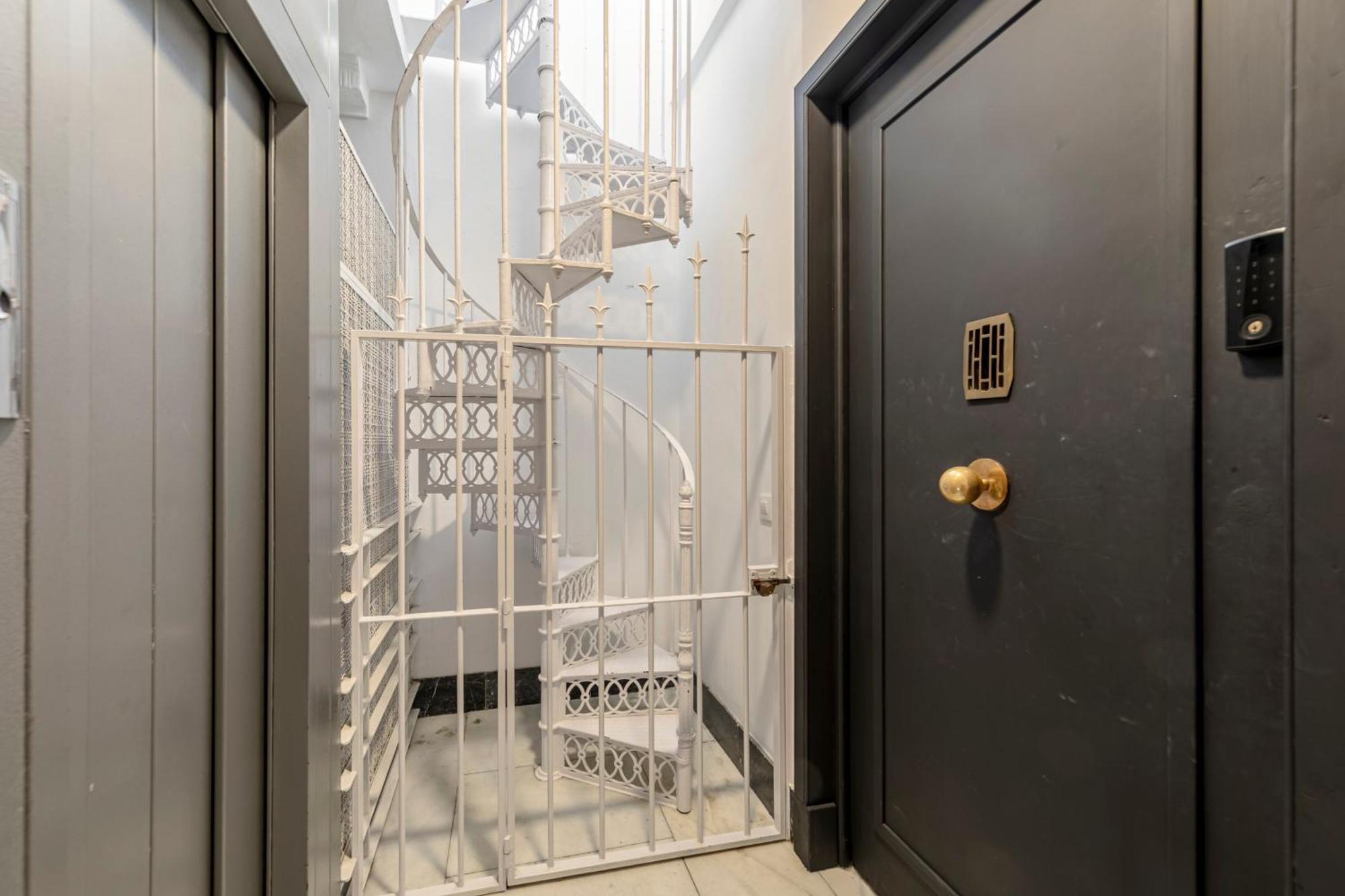 Appartement Isg Modern Atticpool At The Cathedralfree Parking